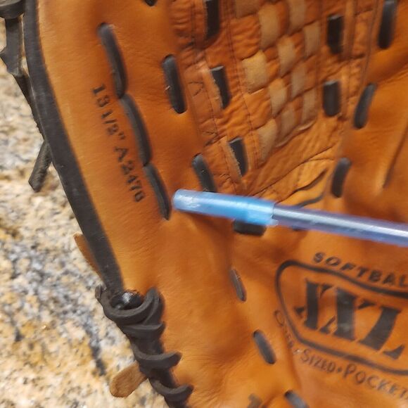 Wilson Softball A2478 XXL Over Sized Pocket 13.5" Baseball Glove Brown Leather - Picture 8 of 16